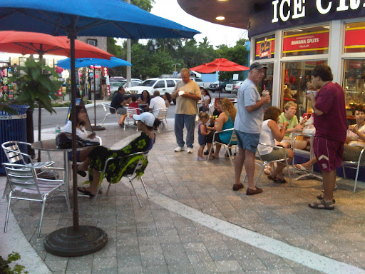 Yo Mama's Ice Cream & Pops Corn